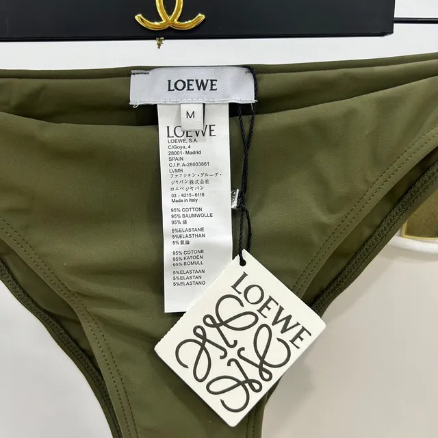 Maillot de bain vert armée doré, haut halter triangle, bretelles croisées taille 3