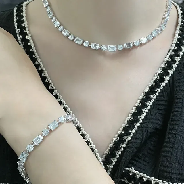 Baguette and Round Stone Alternating Linear Necklace 8