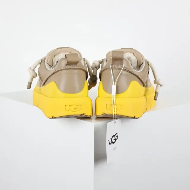 Zapatillas de plataforma de ante beige y amarillo 2