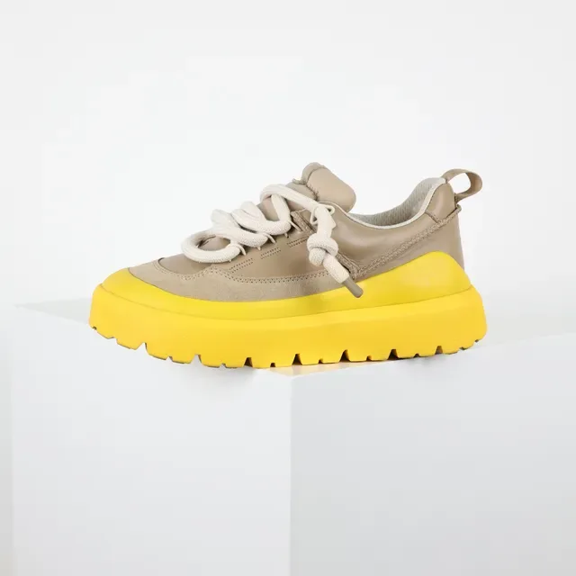 Zapatillas de plataforma de ante beige y amarillo 3