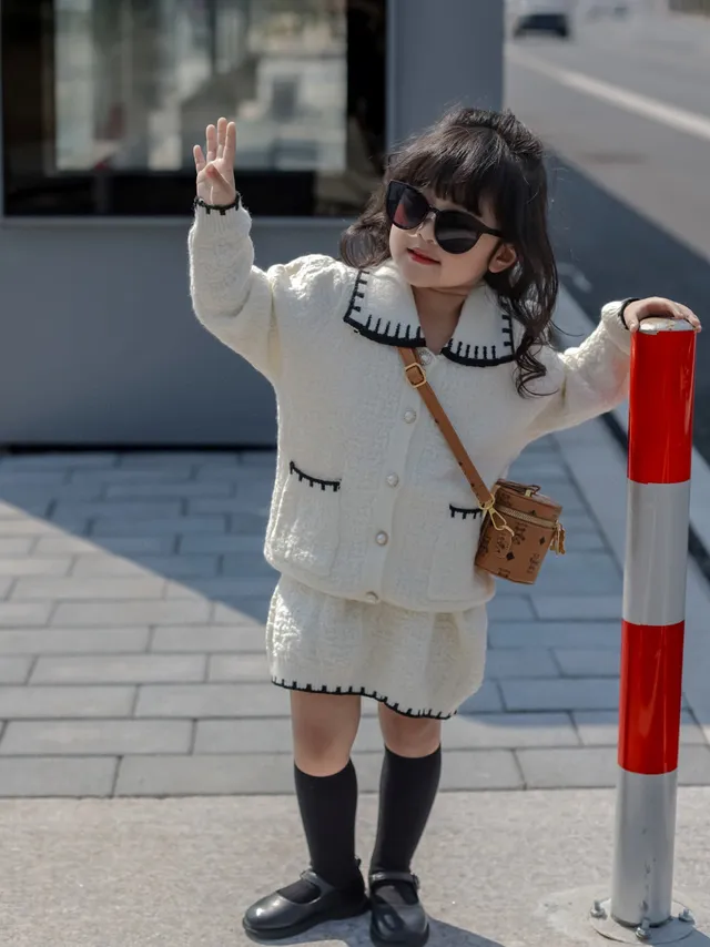 Beige Black Knit Texture Peter Pan Collar Cardigan 4