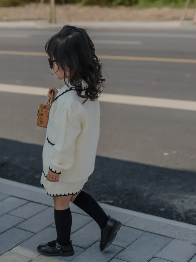 Beige Black Knit Texture Peter Pan Collar Cardigan 9
