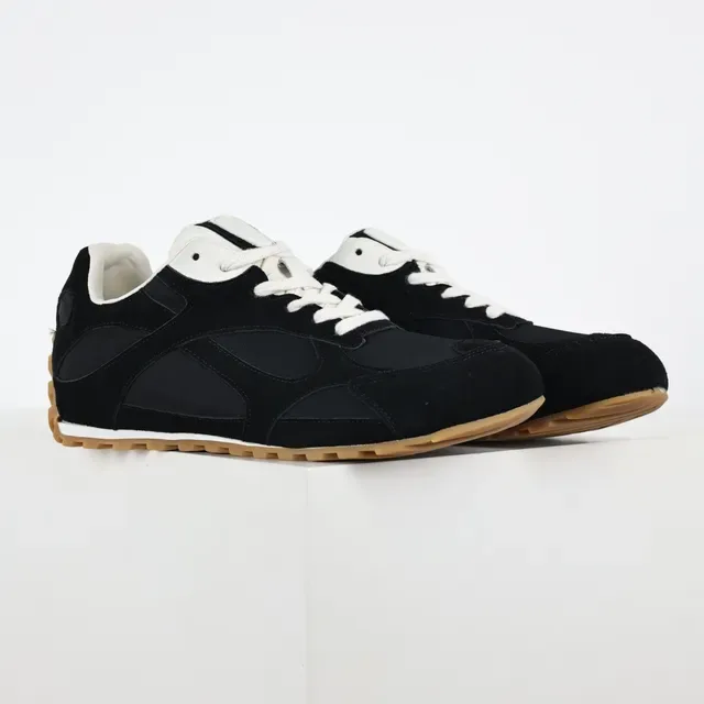 Black and White Suede Retro Runner Lifestyle Sneakers 3