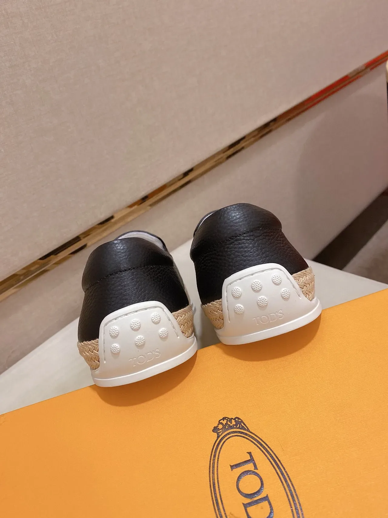 Chaussures bateau noir beige cuir granité supérieur semelle jute tissé avec bande 4