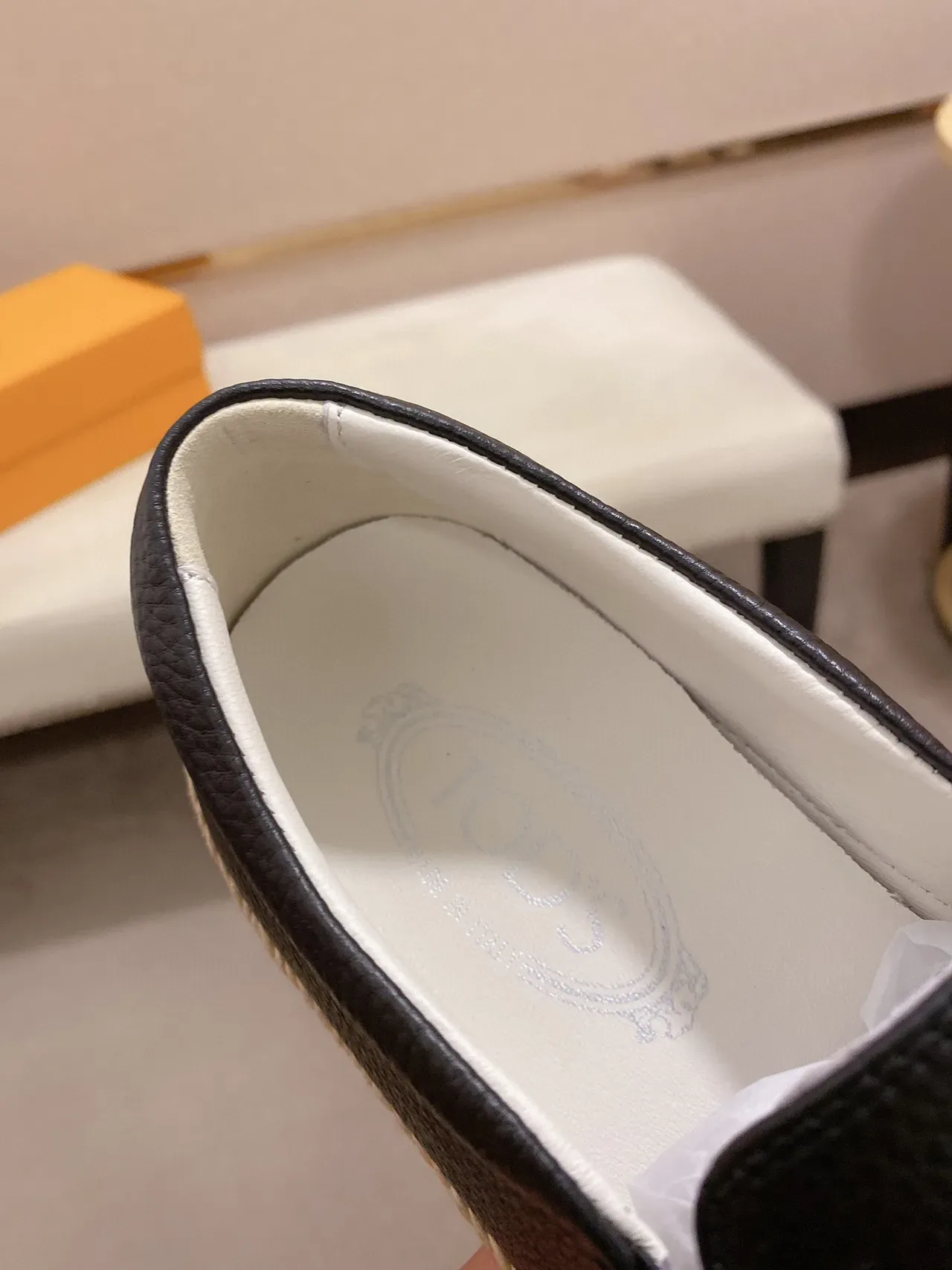 Chaussures bateau noir beige cuir granité supérieur semelle jute tissé avec bande 5