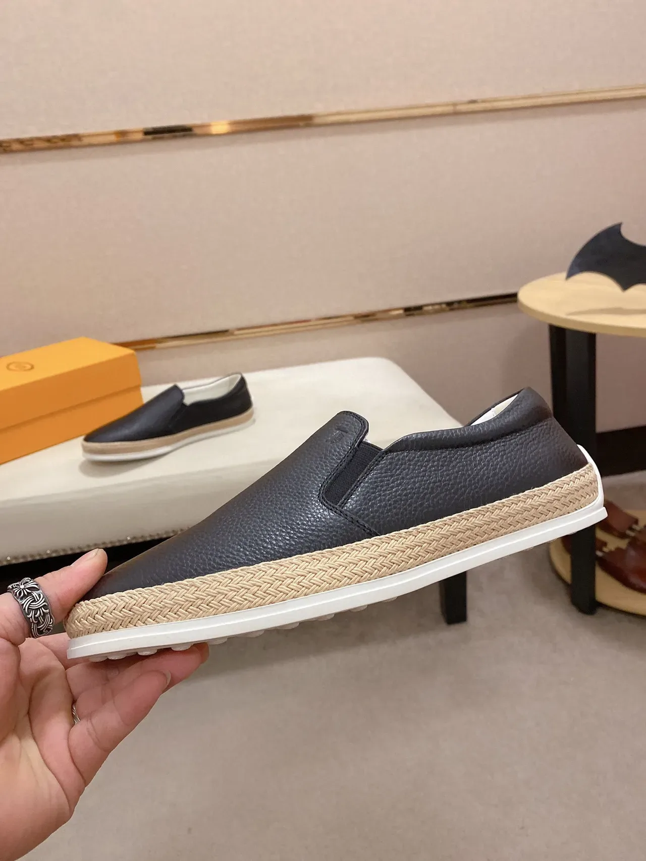 Chaussures bateau noir beige cuir granité supérieur semelle jute tissé avec bande 8