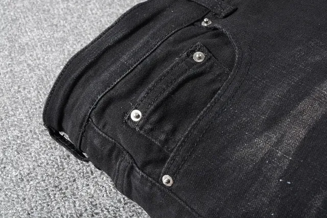 काला distressed slim-fit जींस 7