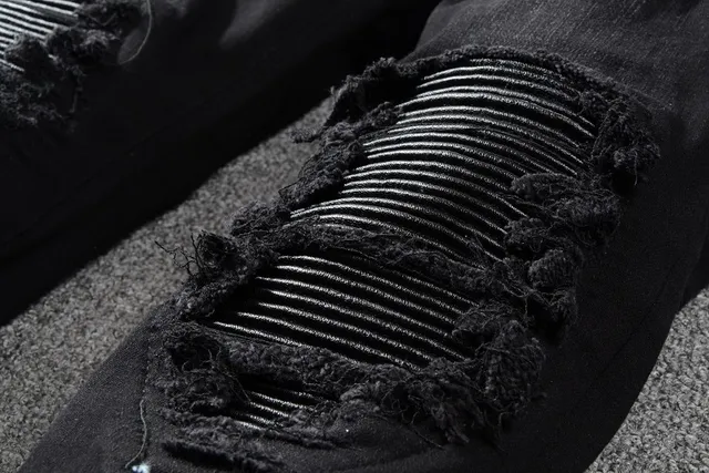 काला distressed slim-fit जींस 9