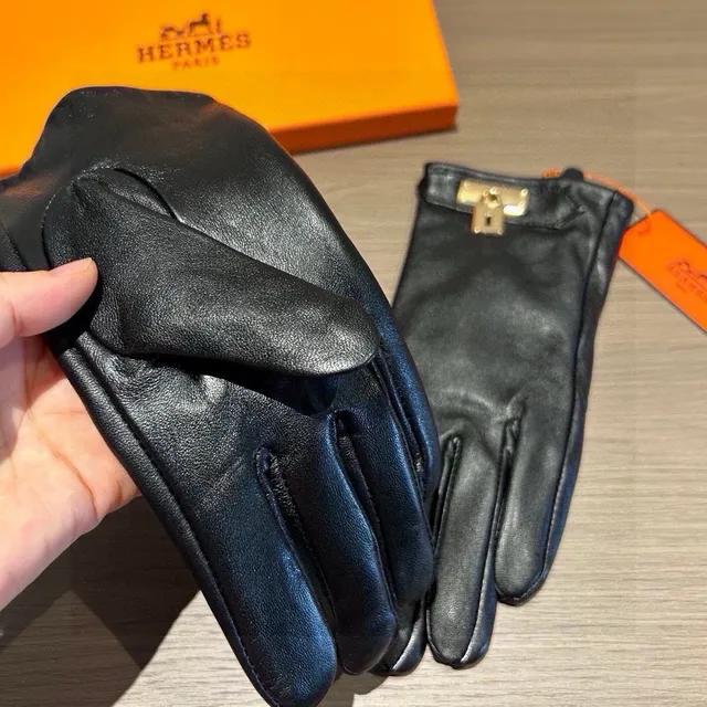 Black Gold Smooth Cuff-Mounted Padlock-Style Hardware Leather Gloves 7
