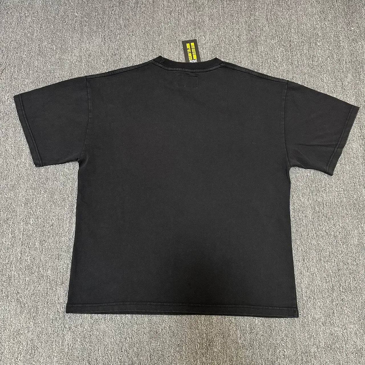 Black Graphic-Print Crew-Neck T-Shirt 3