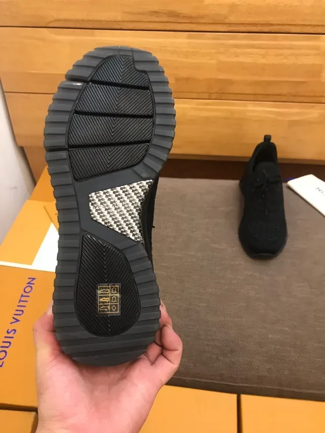 Black Gray Knit Upper Ribbed Heel Counter Sneakers 4