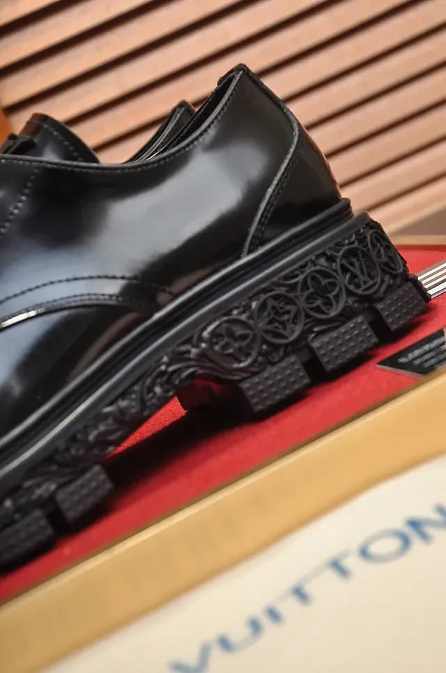 Black High-Shine Chunky Sculpted Sole Leather Shoes 2
