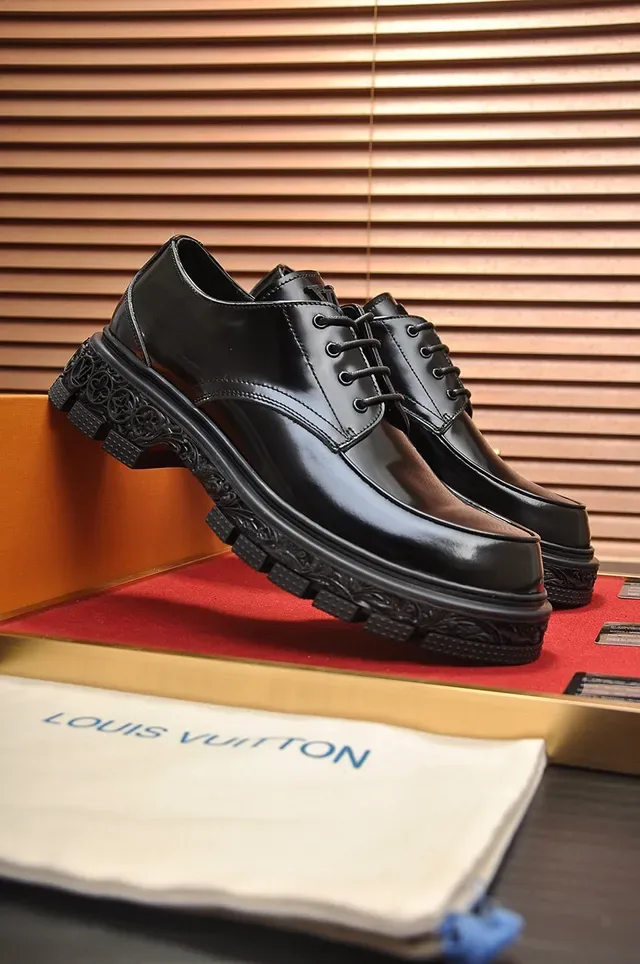 Black High-Shine Chunky Sculpted Sole Leather Shoes 8