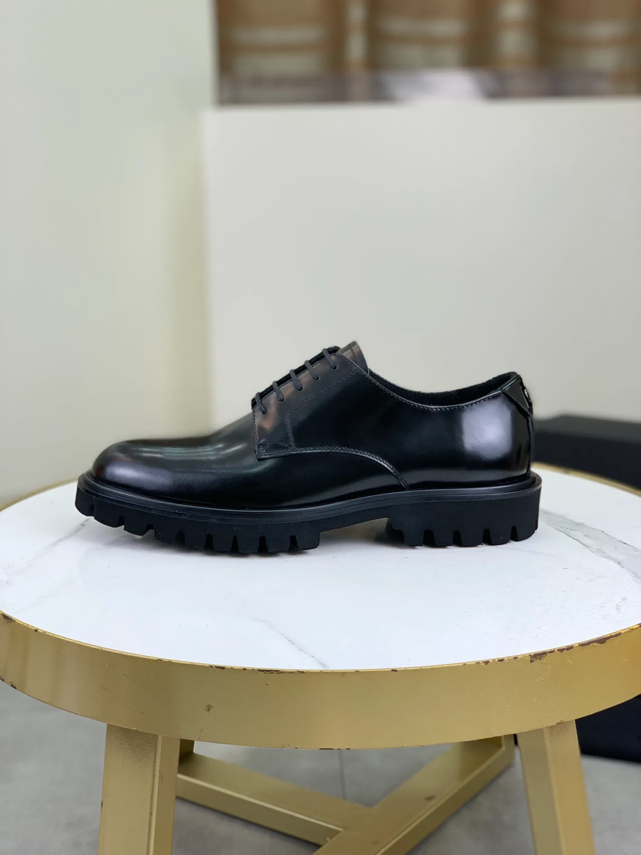 Black High-Shine Leather Chunky Lug Sole Oxford Shoes 6