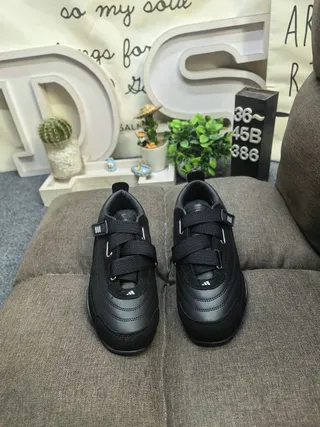 Black Laceless Dual-Strap Lifestyle Sneakers 10