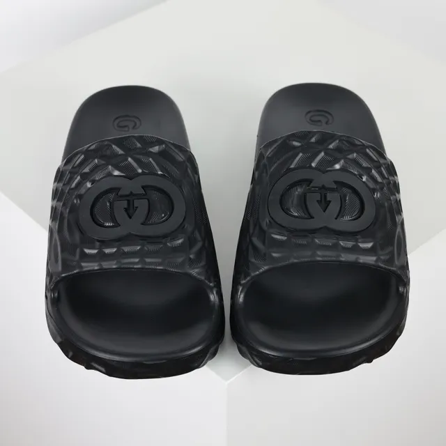 Black Molded Geometric Texture Slide Slippers 8