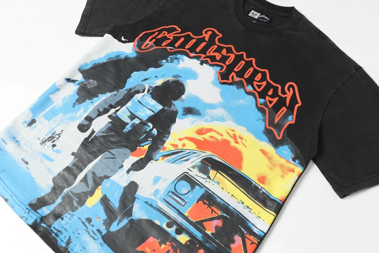 Black Oversized Graphic-Print T-Shirt 7