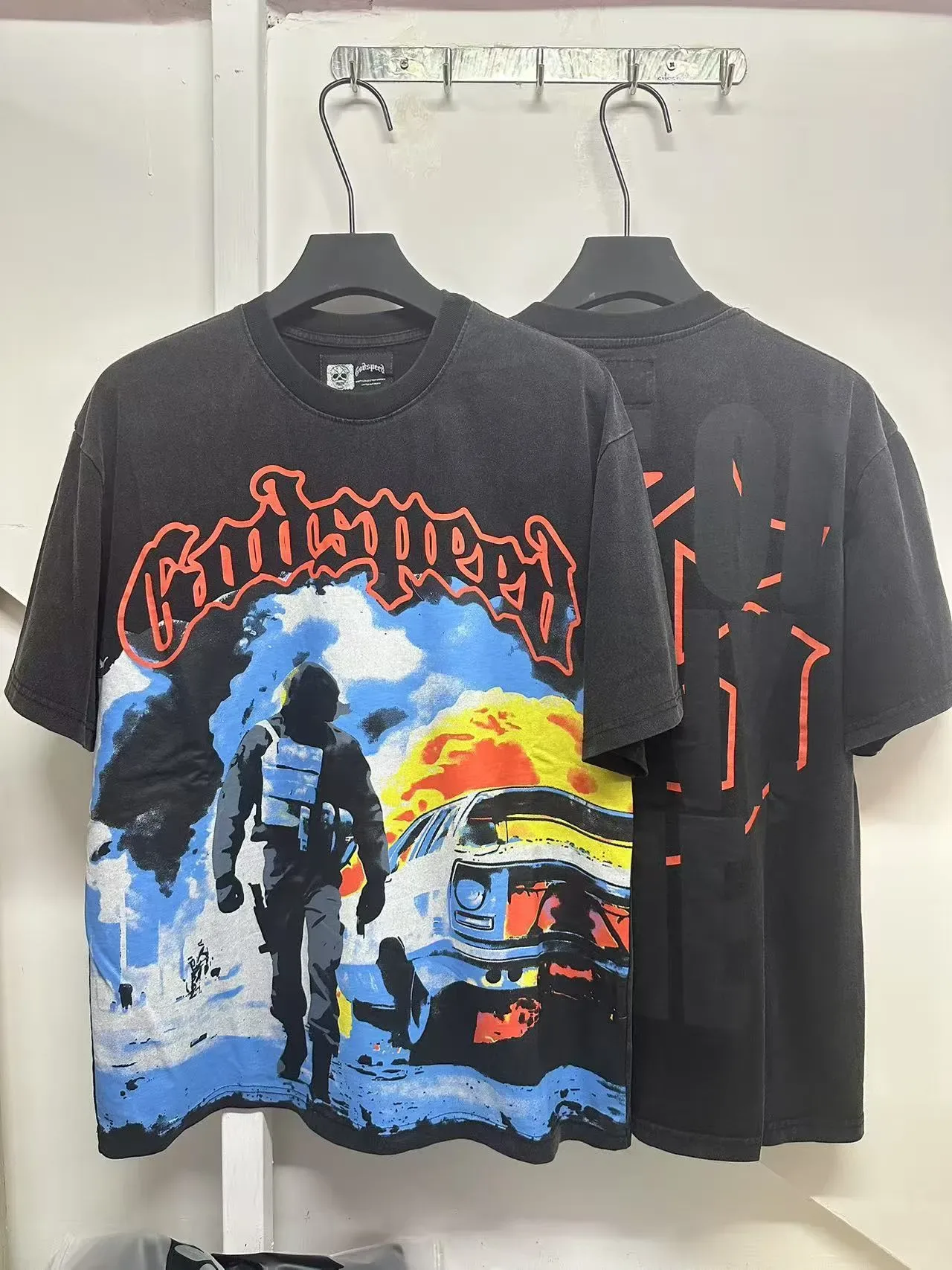 Black Oversized Graphic-Print T-Shirt 17