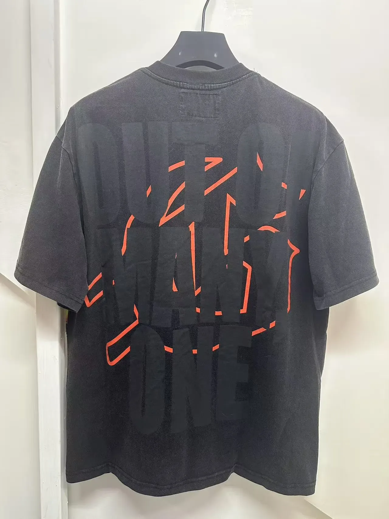 Black Oversized Graphic-Print T-Shirt 19