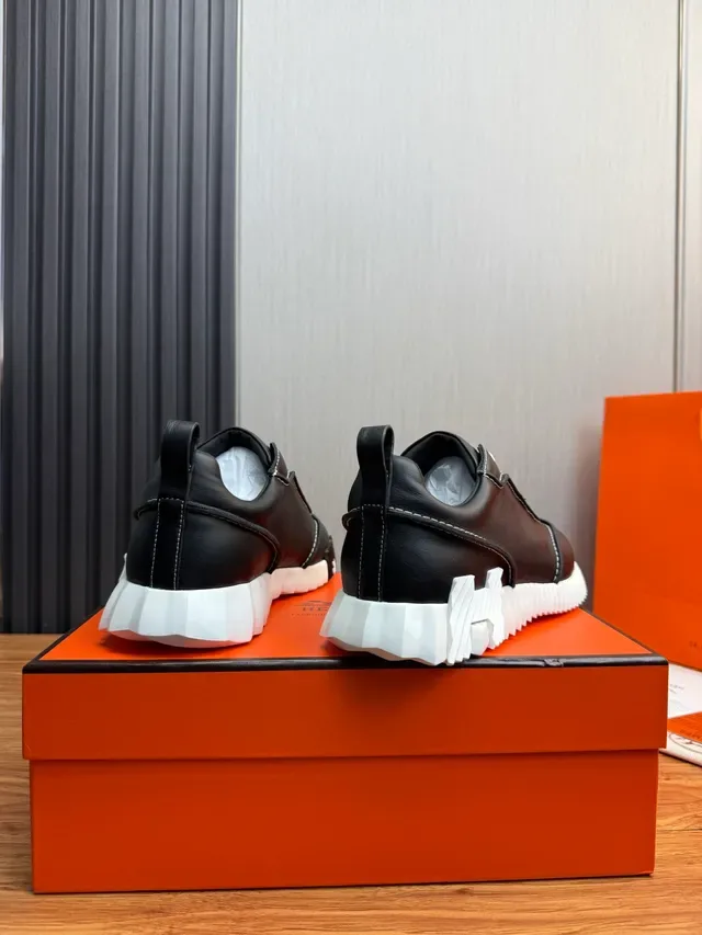 Black White Leather Upper Contrast Stitching Sneakers 3