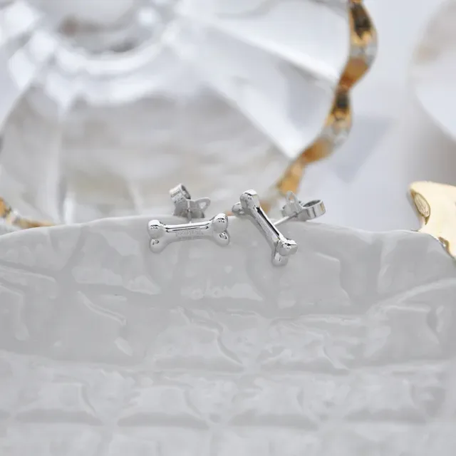 Bone-Shaped Polished Silver Stud Earrings 9