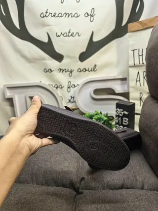 棕色光滑合成鞋面单带玛丽珍鞋 4