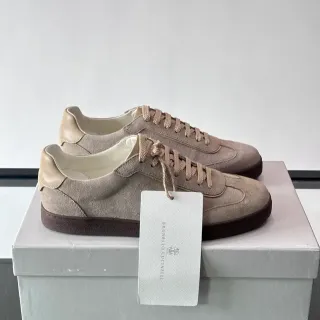 Brunello Cucinelli حذاء رياضي بيج بني جلد غزال مع مسكة كعب