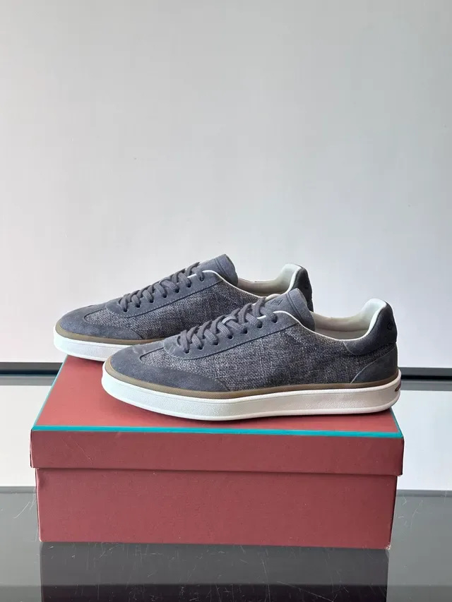 حذاء رياضي لايف ستايل low-top من سويدي ومنسوج بلون رمادي فحم 5