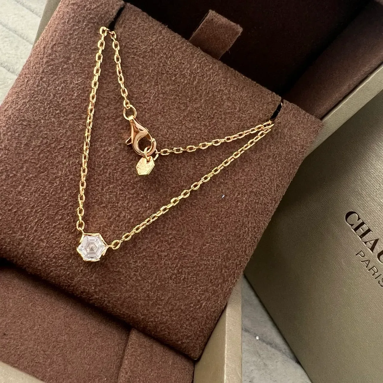 CHAUMET Two-Tone Hexagonal Crystal Pendant Necklaces 5