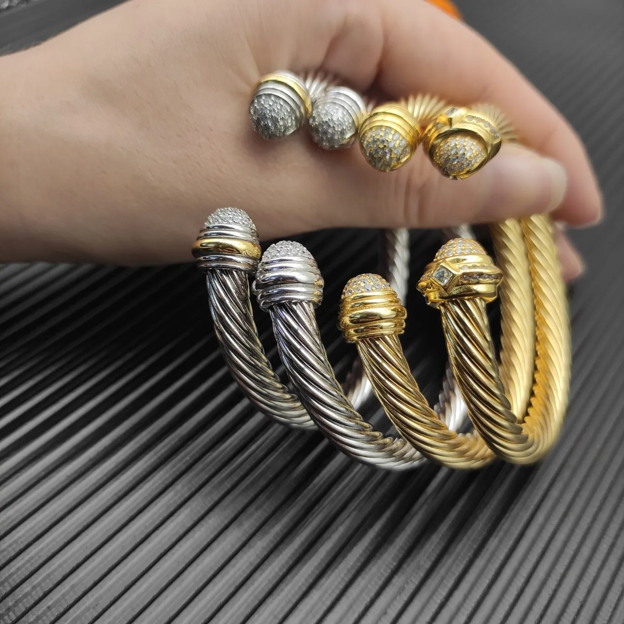 David Yurman Cable Classic Cuff 金银 扭转 微晶石镶嵌 球形末端 手镯 3