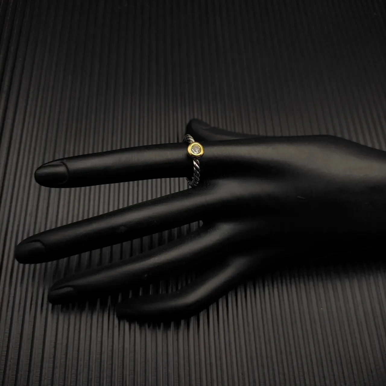 David Yurman 银/金 扭绳缆带 单边框镶嵌圆石戒指 3