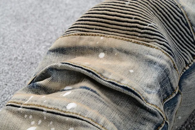 بناطيل جينز Slim-Fit Distressed بتأثير رذاذ الطلاء 4