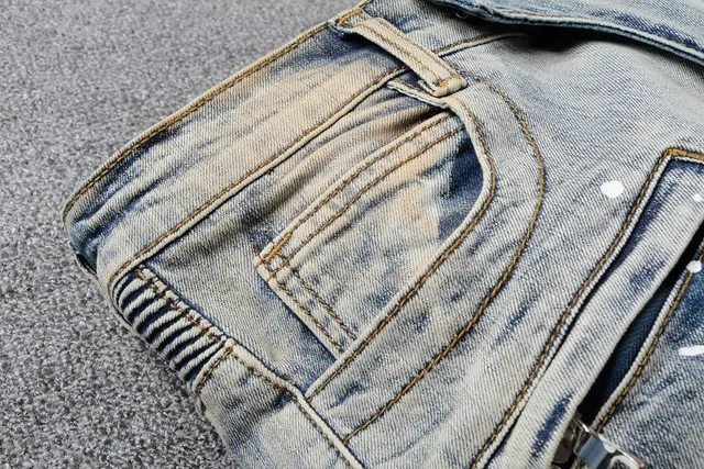 بناطيل جينز Slim-Fit Distressed بتأثير رذاذ الطلاء 11