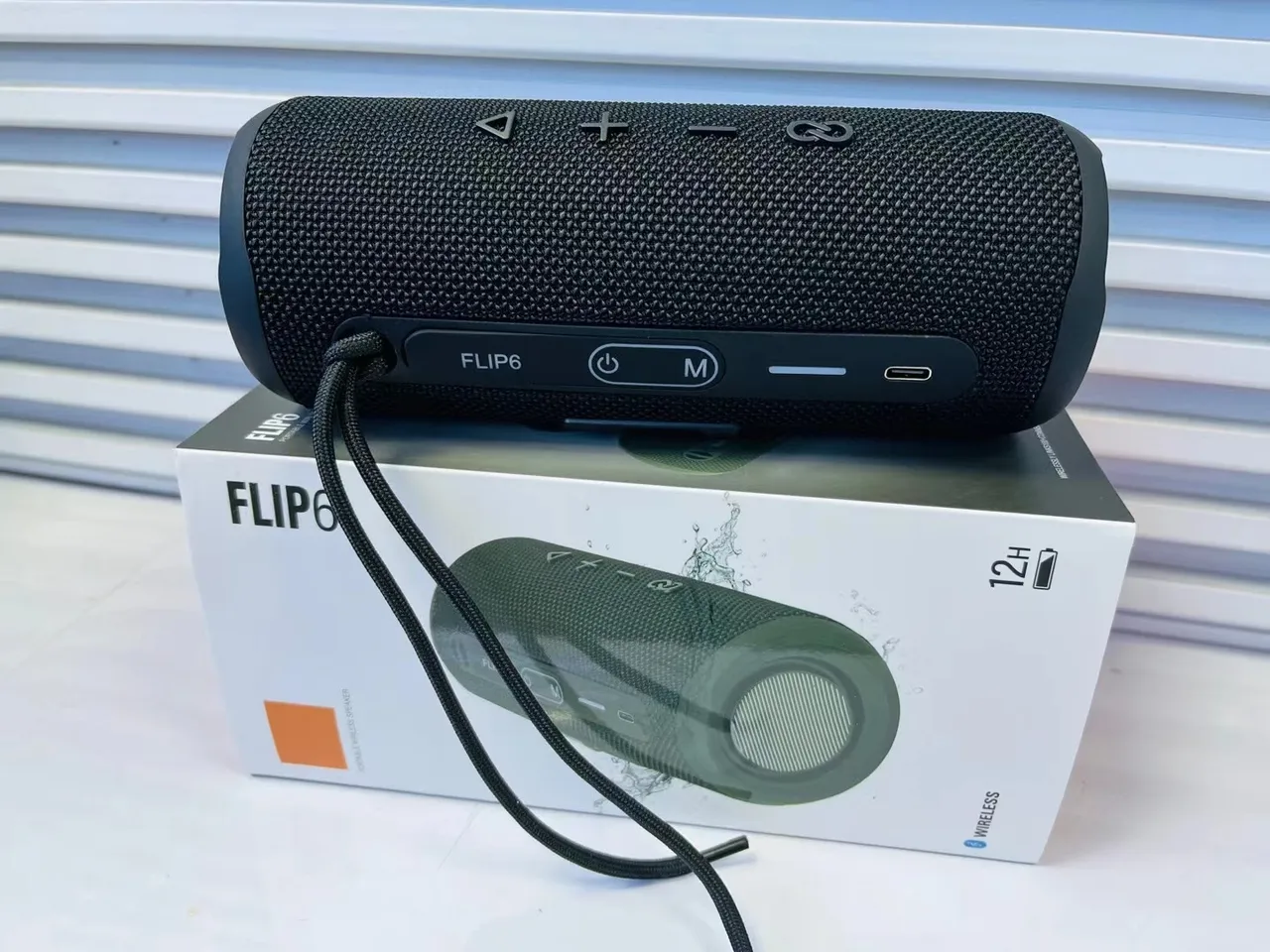 FLIP6 Army Green enceinte portable cylindrique enveloppée dans un tissu 5