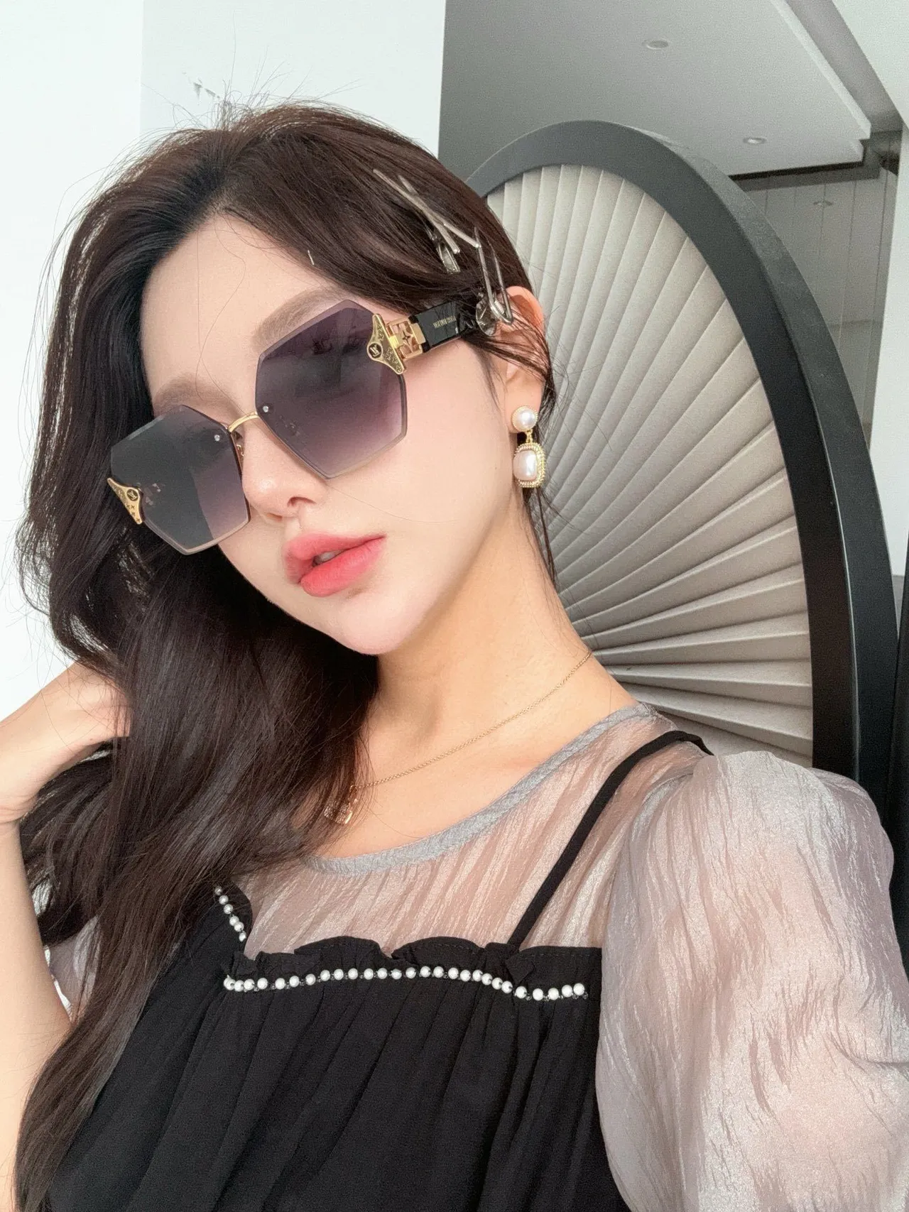 Geometric Hexagonal Frame Gradient Tinted Sunglasses 9