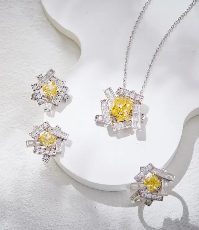 Geometric Yellow Gemstone Pendant Necklace 2