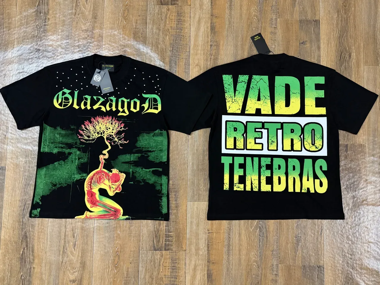 GlazagoD Graphic-Print Gradient Typography Anatomical Art T-Shirt 4