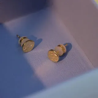 সোনালি বেইজ বৃত্তাকার ডিস্ক জুয়েলারি