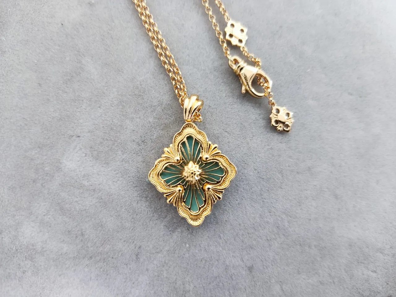 Gold Blue Quatrefoil Pendant Enamel Floral Motif Necklace 3