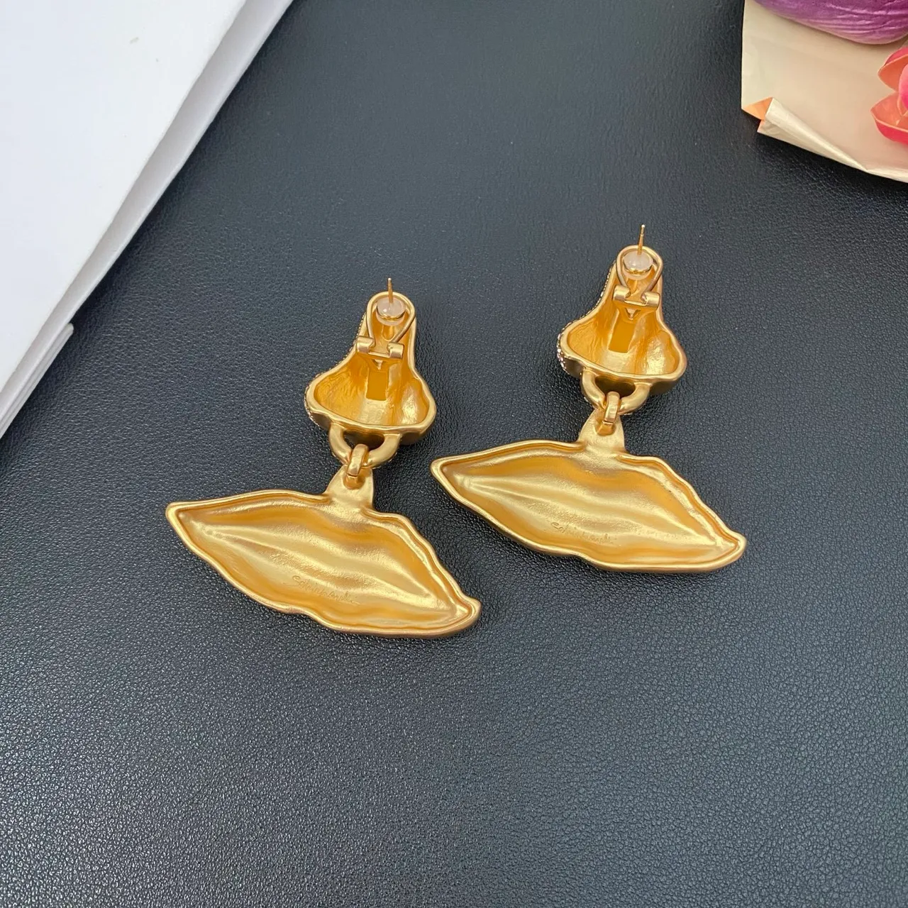 Gold Green Figurative Nose-and-Lips Motif Pavé Crystal Embellishment Earrings 2