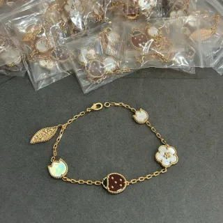 Gold Red Chain Mother-of-Pearl Inlays Bracelet