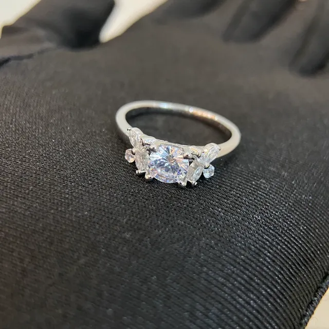 Gold Silver Floral Motif Round Solitaire Center Ring 5