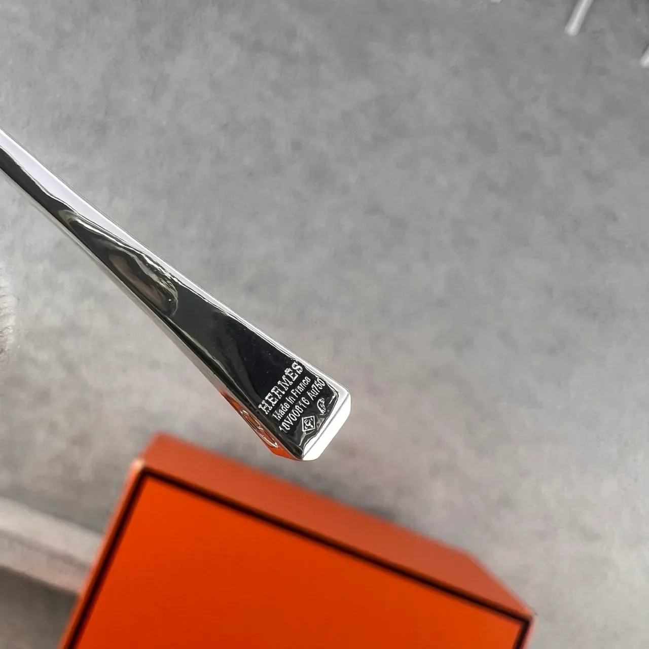 Barre Tapered Or et Argent avec Fermeture à Crochets Bijoux 3