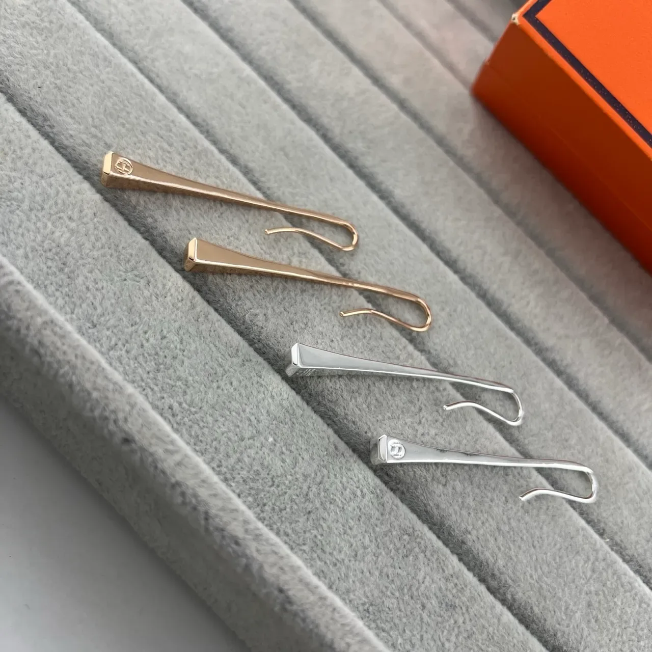 Barre Tapered Or et Argent avec Fermeture à Crochets Bijoux 9