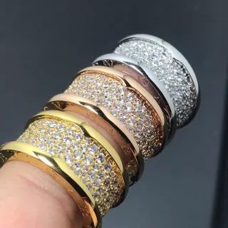 সোনা রূপা চওড়া ব্যান্ড পাভে ক্রিস্টাল আংটি