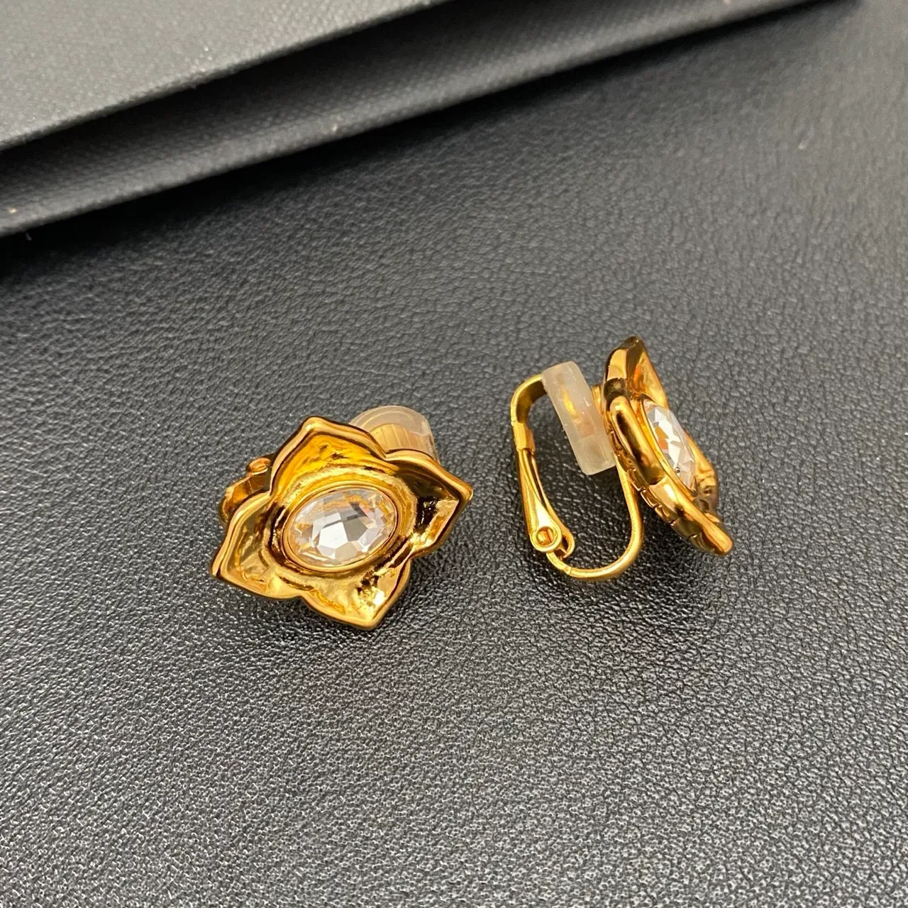 Gold-Tone Faceted Clear Stone Quatrefoil Stud Earrings 3