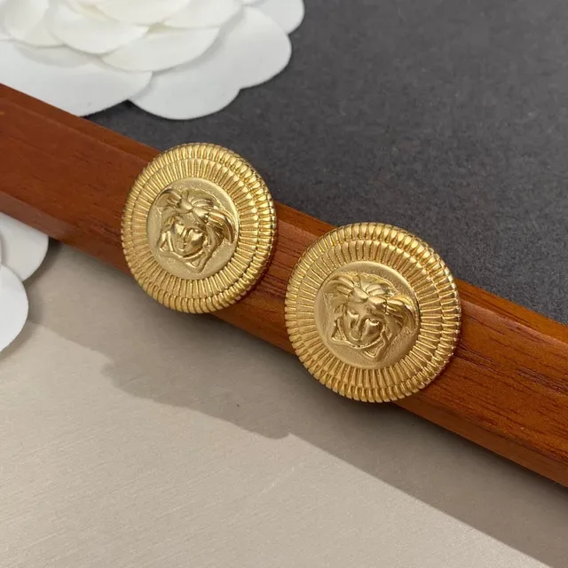 Gold-Tone Medusa Head Sunburst Brooches 3