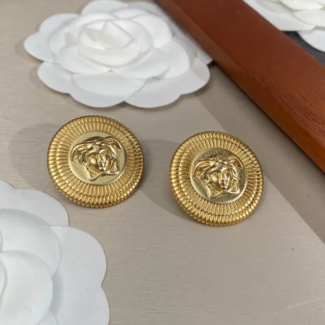 Gold-Tone Medusa Head Sunburst Brooches 4