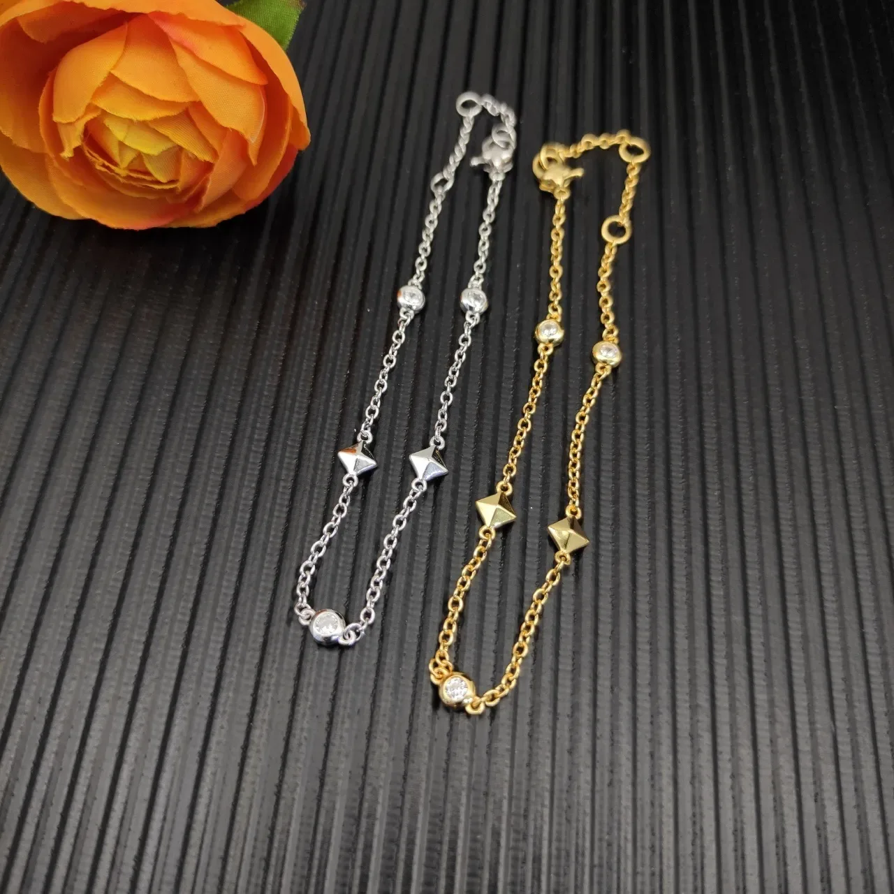 Gold Transparent Chain Bezel-Set Round Stones Bracelet 2