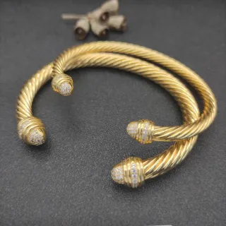 سوار ذهبي كابل ملتوي شفاف Pavé-Set نهايات